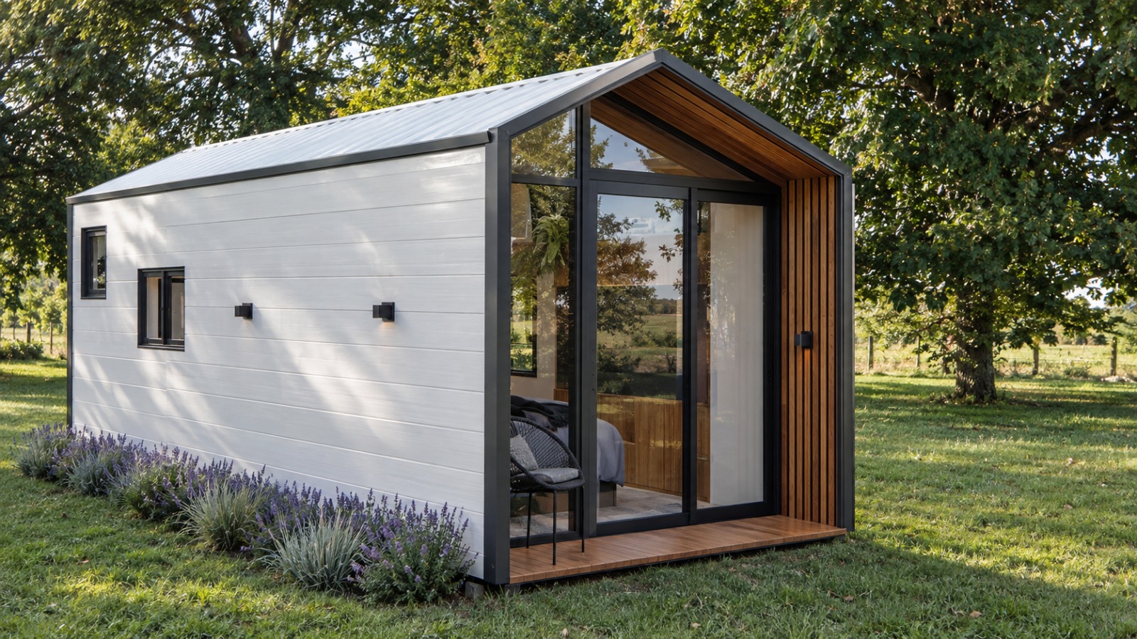 Cabana Paraiso — vista externa com revestimento claro e entrada envidraçada